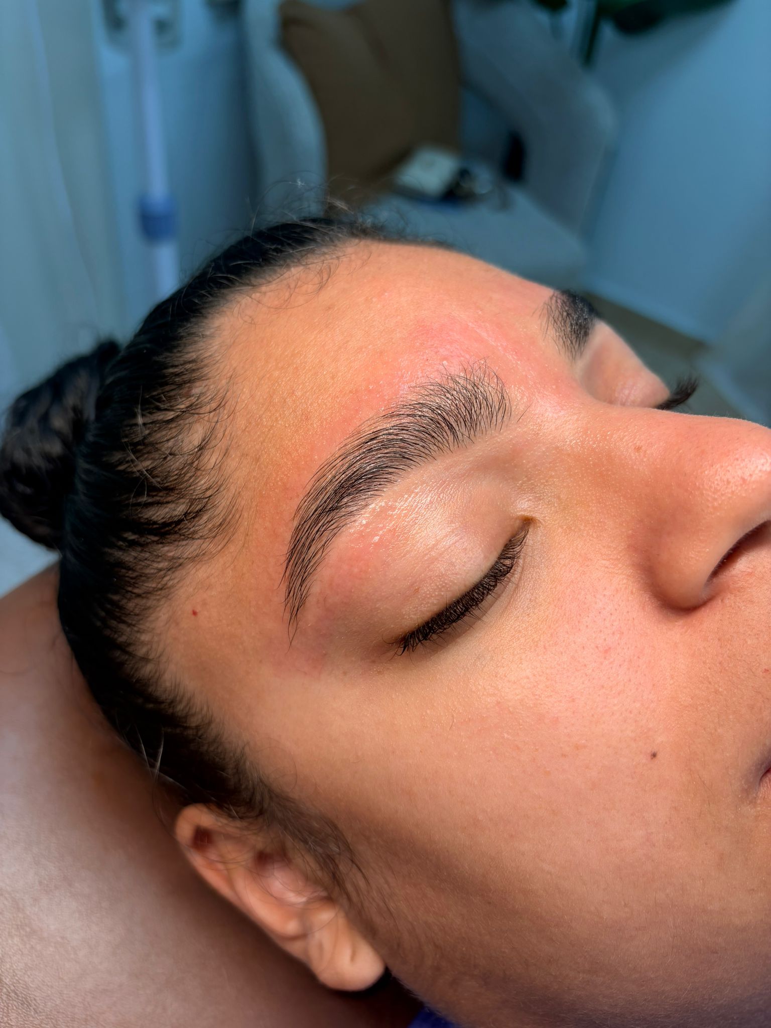 Resultado de cejas definidas en primer plano